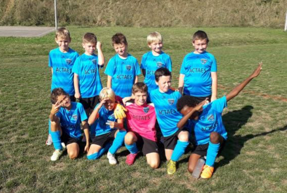 Photo d'équipe des Juniors E Bourdons